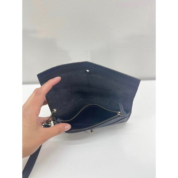 Elevate Mini Wallet in Black - Picture 5 of 6